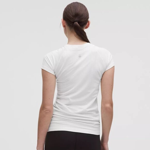 Swiftly Tech Short-Sleeve Shirt 2.0 (Hip Length) - White - Picture 2 of 3
